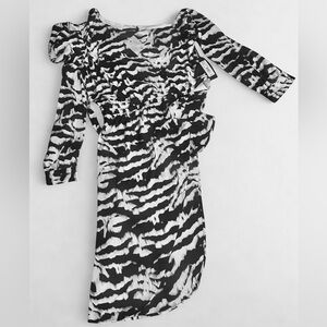 New York & Company Dolman Sleeve Top Size Large Black & White Glam Zebra Print